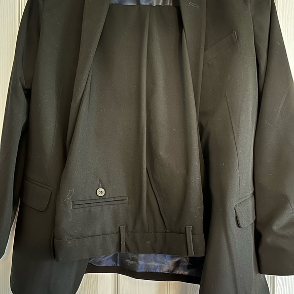 Izod Black Blazer Classic Tailored Design - Picture 2 of 4